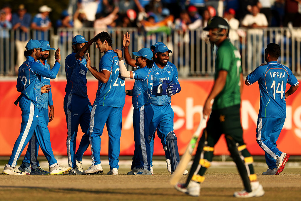 Asian Games: Axar, Washington and Shivam pick two as India beat Pakistan by 19 runs to clinch gold