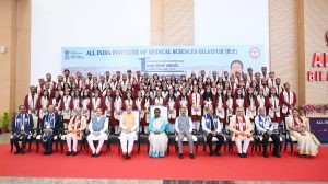 चिकित्सकों का कर्तव्य केवल इलाज करना नहीं, मरीजों के प्रति करुणा दिखाना भी है : राष्ट्रपति मुर्मु