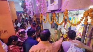 कन्नौज के मां फूलमती देवी मंदिर में श्रद्धालुओं का तांता, सीसीटीवी और ड्रोन से की जा रही निगरानी 