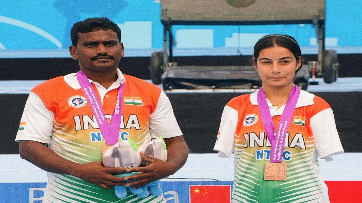 एशियन पैरा गेम्स: भारत को तीरंदाजी में पहला गोल्ड, शीतल-तोमर की जोड़ी ने इंडोनेशिया को हराया