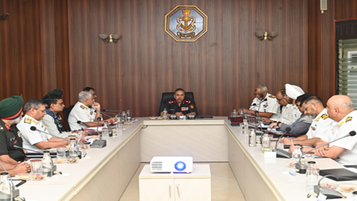 भारतीय नौसेना के बुनियादी ढांचे को मजबूती, सीडीएस ने कारवार बेस पर सुविधाओं का किया उद्घाटन