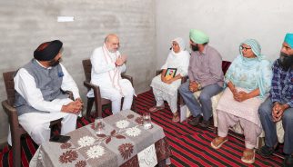 पंजाब में ड्रग्स के खिलाफ लड़ने वाले विक्रमजीत के परिवार से मिले गृह मंत्री अमित शाह, 15 मिनट तक की बात
