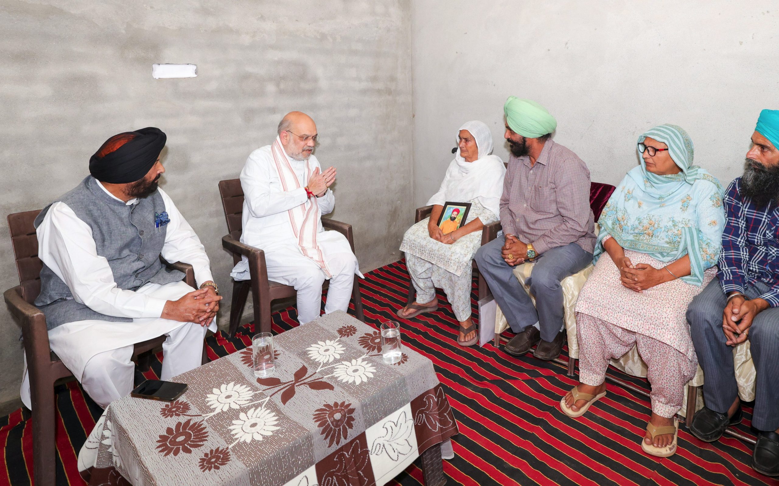 पंजाब में ड्रग्स के खिलाफ लड़ने वाले विक्रमजीत के परिवार से मिले गृह मंत्री अमित शाह, 15 मिनट तक की बात