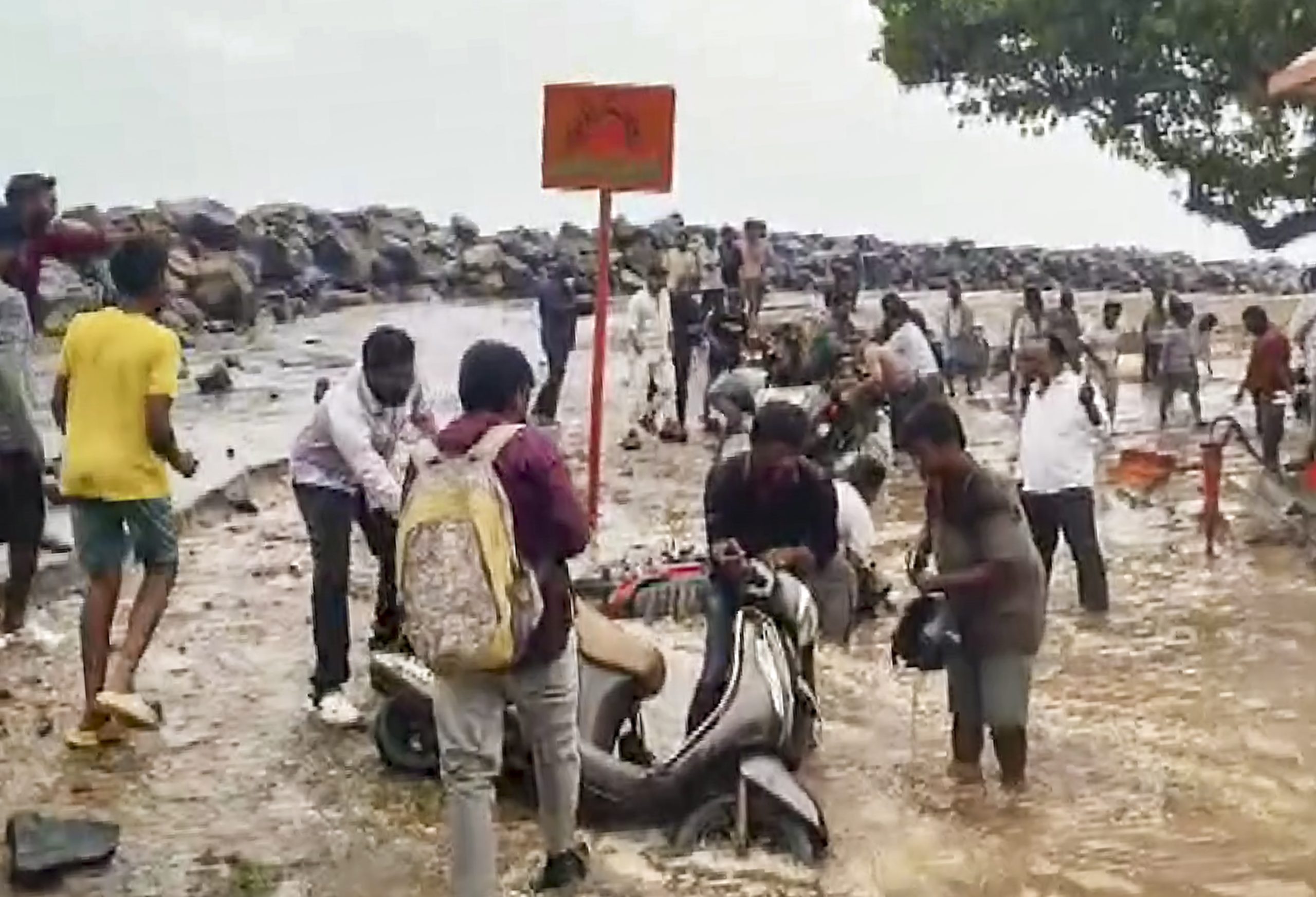 Andhra, Odisha rush to evacuate people before Cyclone Arnab’s early morning landfall