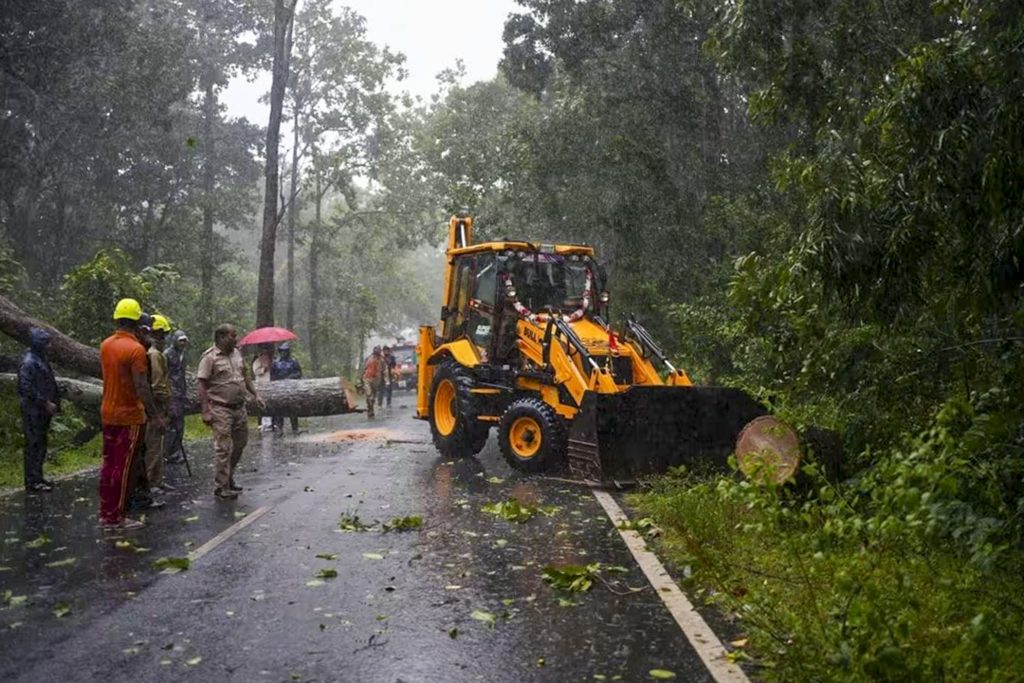 Weather: Cyclone Arnab