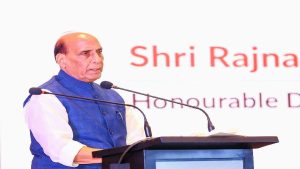 युद्ध के बदलते स्वरूप के बीच स्वदेशी रक्षा तकनीक के विकास और इस्तेमाल में तेजी लाना जरूरी: राजनाथ सिंह