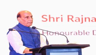 युद्ध के बदलते स्वरूप के बीच स्वदेशी रक्षा तकनीक के विकास और इस्तेमाल में तेजी लाना जरूरी: राजनाथ सिंह