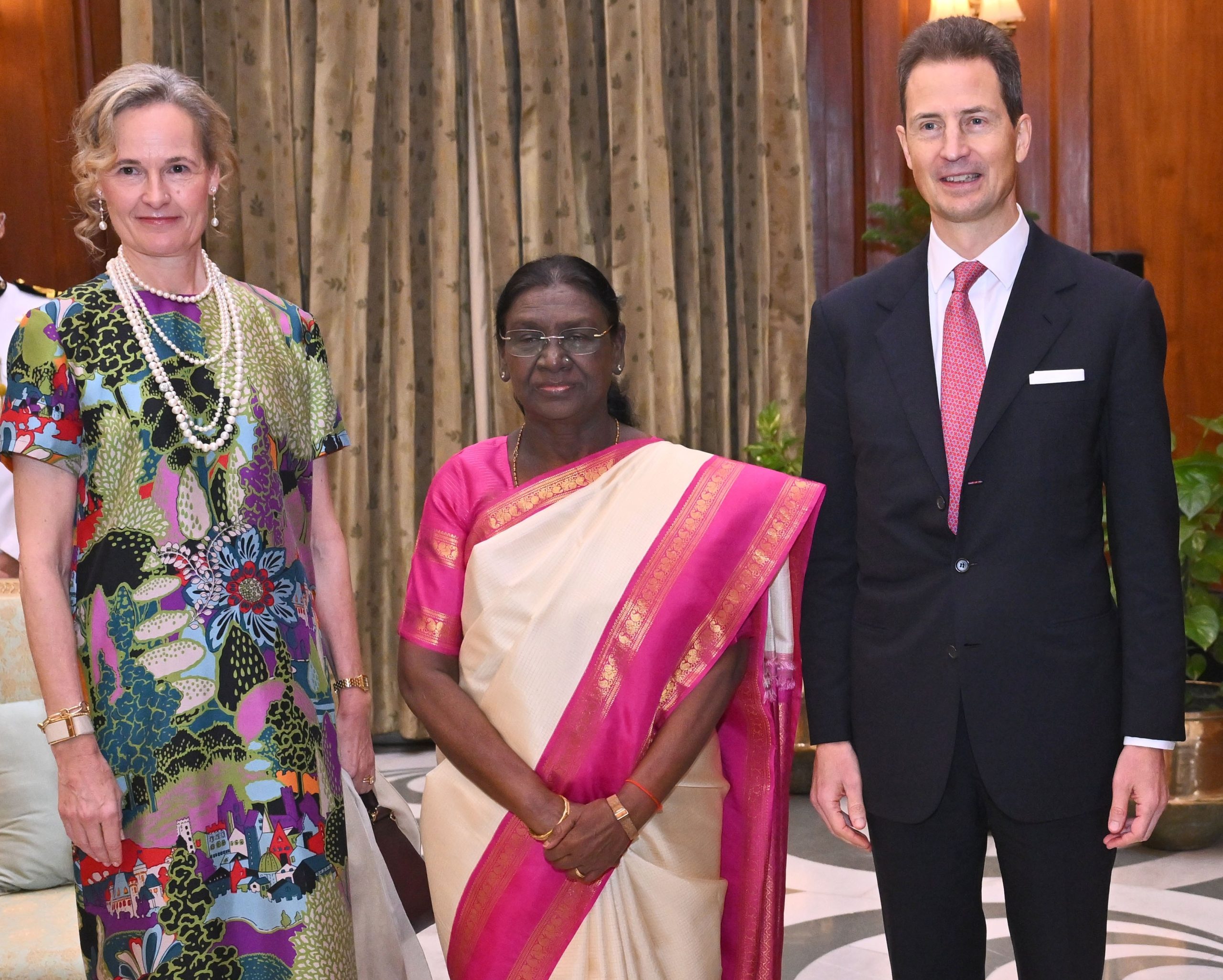 President Droupadi Murmu Hosts Prince Alois and Princess Sophie of Liechtenstein at Rashtrapati Bhavan
